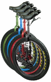 QU-AX RGB Disc Muni 584 mm (27,5") s brzdou